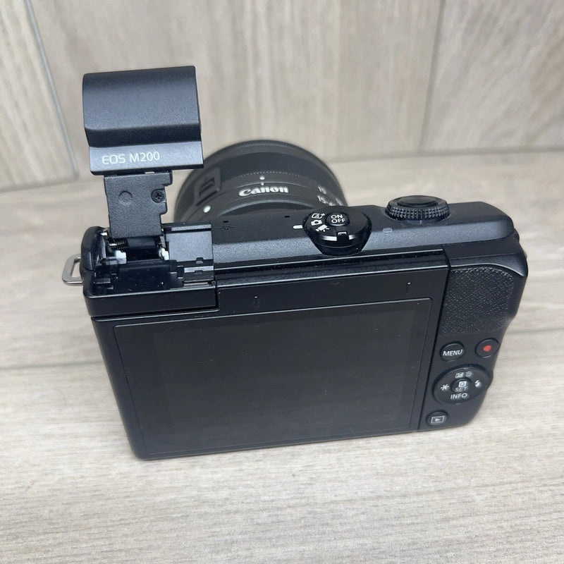 Camera Canon EOS M200 + Lente Canon 15-45mm