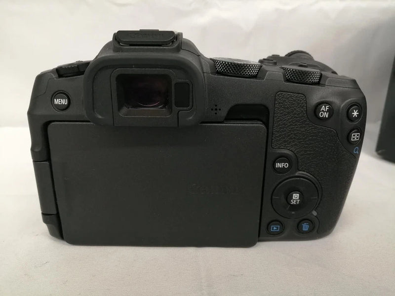 Câmera Canon EOS R8 seminova