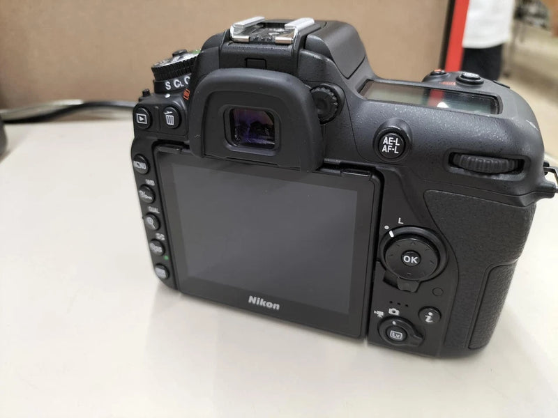 Câmera Nikon D7500 (Corpo)